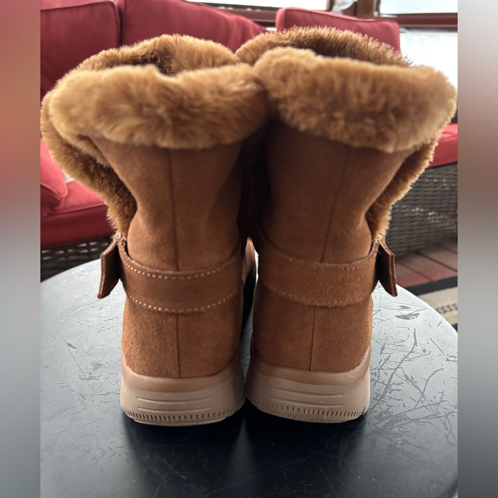 NWOB Skechers Slip-ins Easy Going Water-Repellent Suede Boots Chestnut Size 8 - Picture 6 of 11